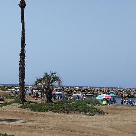 Estudio La Colonia أغيلاس المظهر الخارجي الصورة